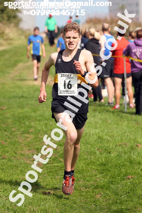 Senior mens relay, Sunderland Harriers Cross Country, Farrington, Sunderland. Photo: David T. Hewitson/Sports for All Pics